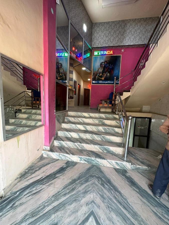 Yamnotri Dham Hotel Vrindāvan Exterior foto